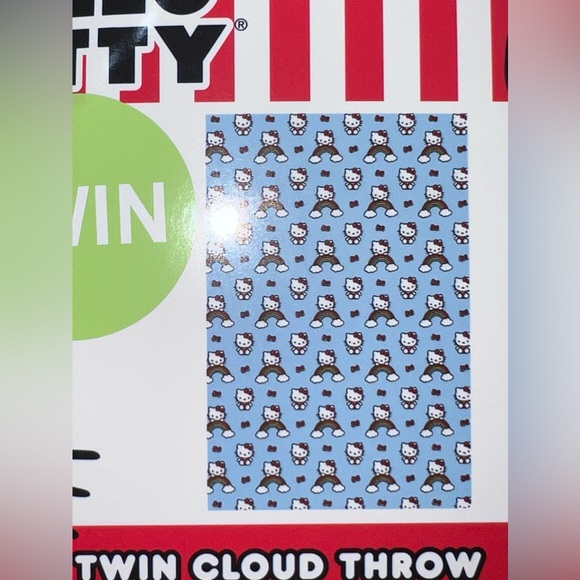 Blue hello kitty cloud/rainbow blanket rare find💙🌈☁️Twin size 60x90in long - Picture 3 of 5